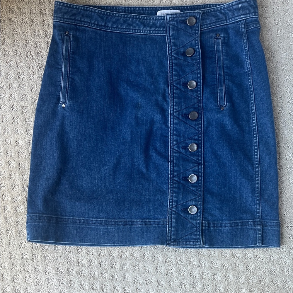 Carlisle blue denim skirt. Size 10. Great condition.